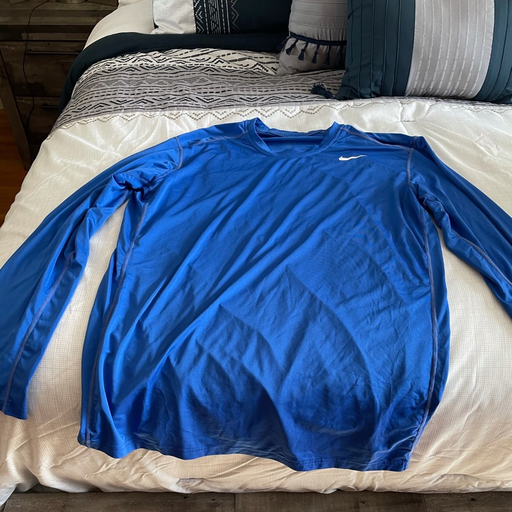 Men’s Nike Dri-fit Long Sleeve XL